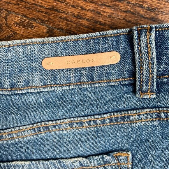 Caslon Cuffed Boyfriend Blue Denim Jean Shorts  5 Pocket Zip Front - Picture 8 of 8